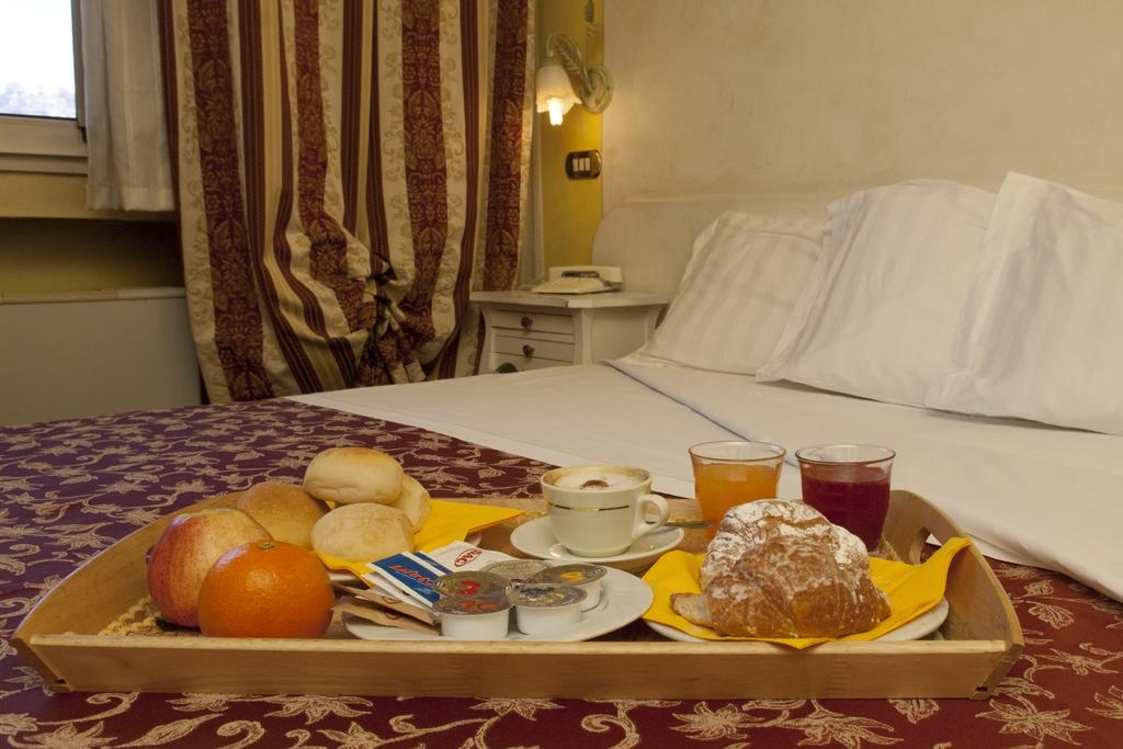 Ai Ronchi Motor Hotel Brescia Luaran gambar