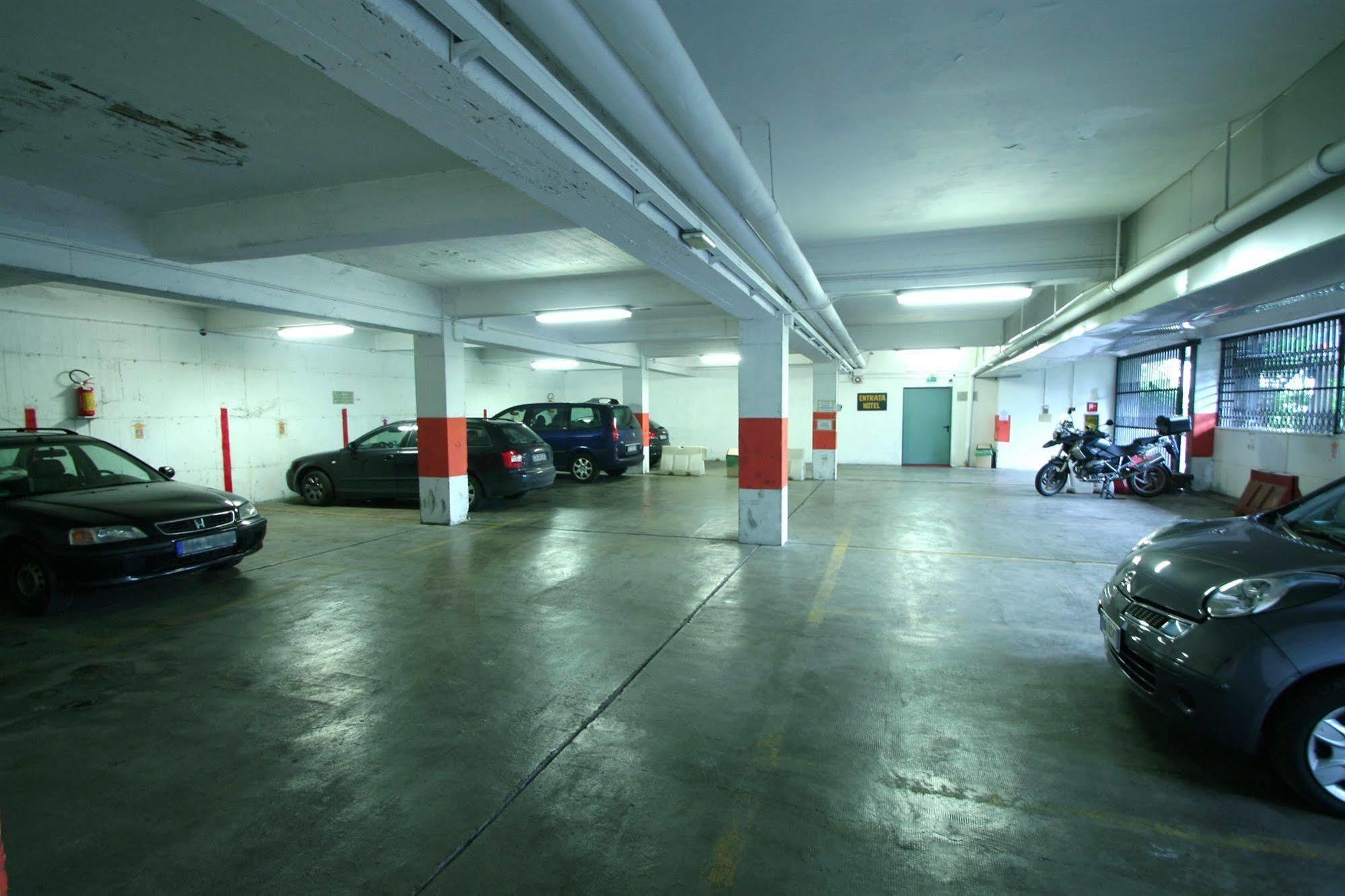 Ai Ronchi Motor Hotel Brescia Luaran gambar
