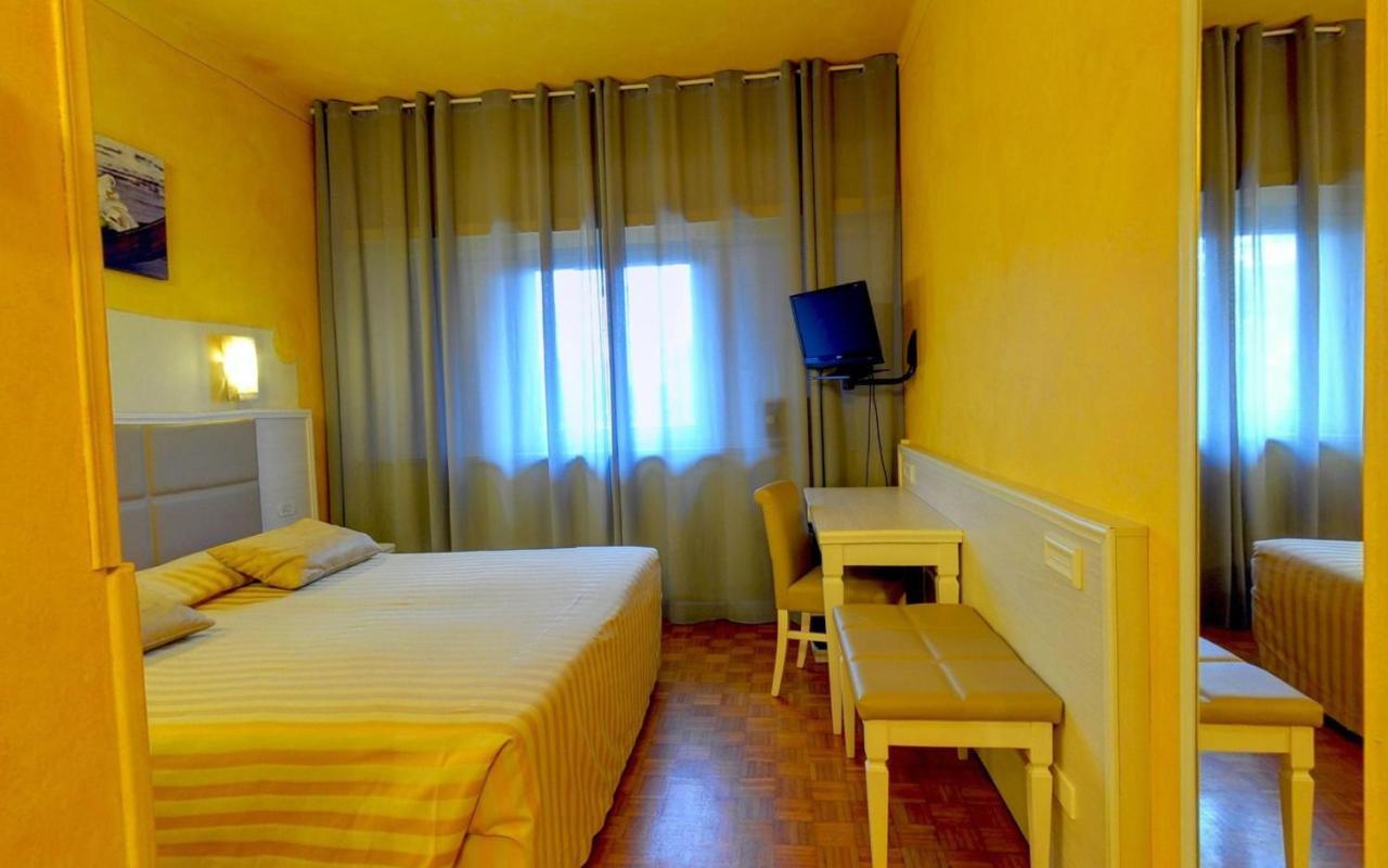 Ai Ronchi Motor Hotel Brescia Luaran gambar
