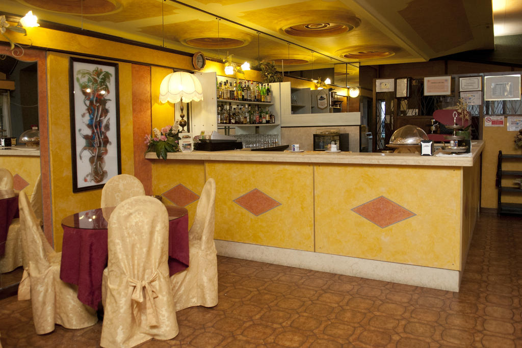 Ai Ronchi Motor Hotel Brescia Luaran gambar